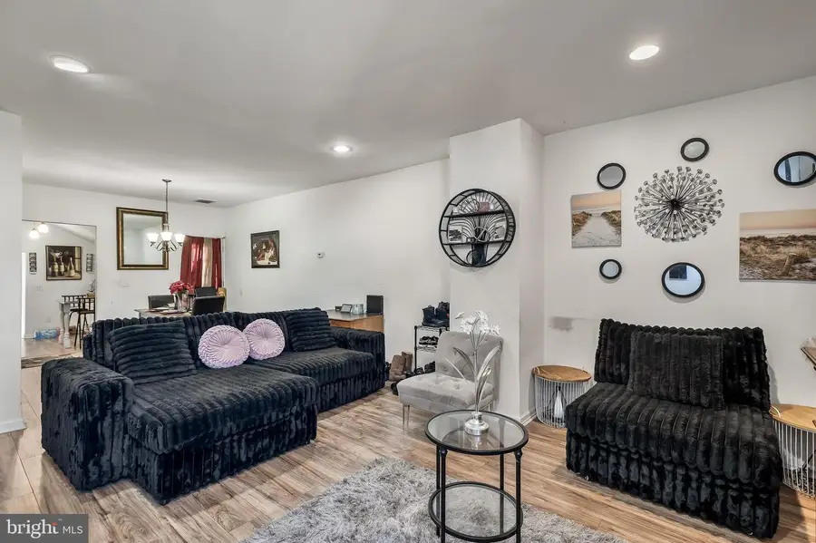 34 W Pearl St, Burlington, NJ 08016 - Image #2