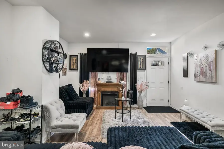 34 W Pearl St, Burlington, NJ 08016 - Image #3