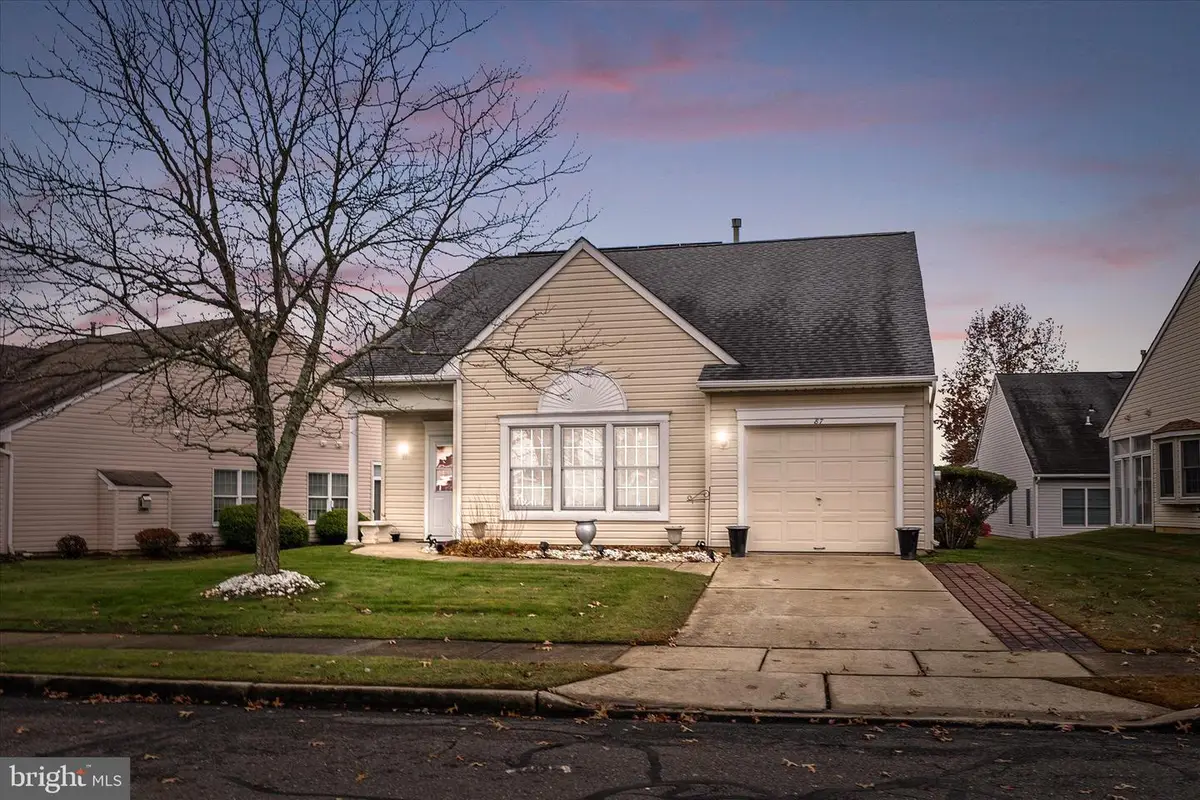 87 Horseshoe Ln S, Columbus, NJ 08022 - Image #1