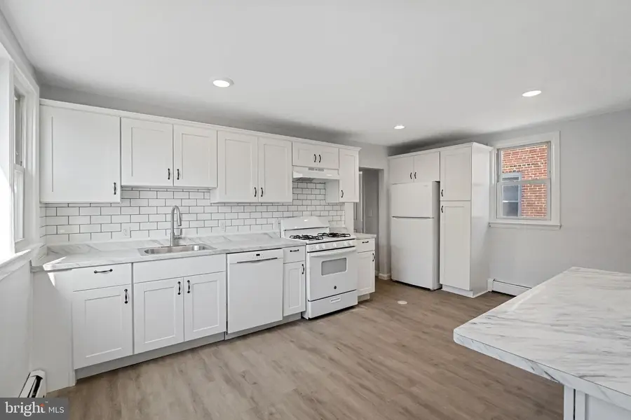 704 Us-130, Burlington, NJ 08016 - Image #3