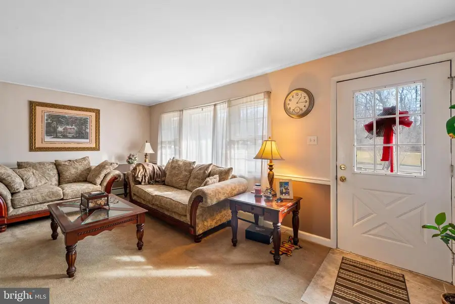 317 Juliustown Rd, Columbus, NJ 08022 - Image #3