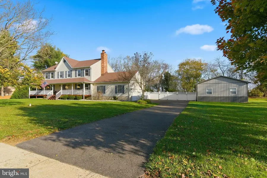 8 Craig Dr, Columbus, NJ 08022 - #2