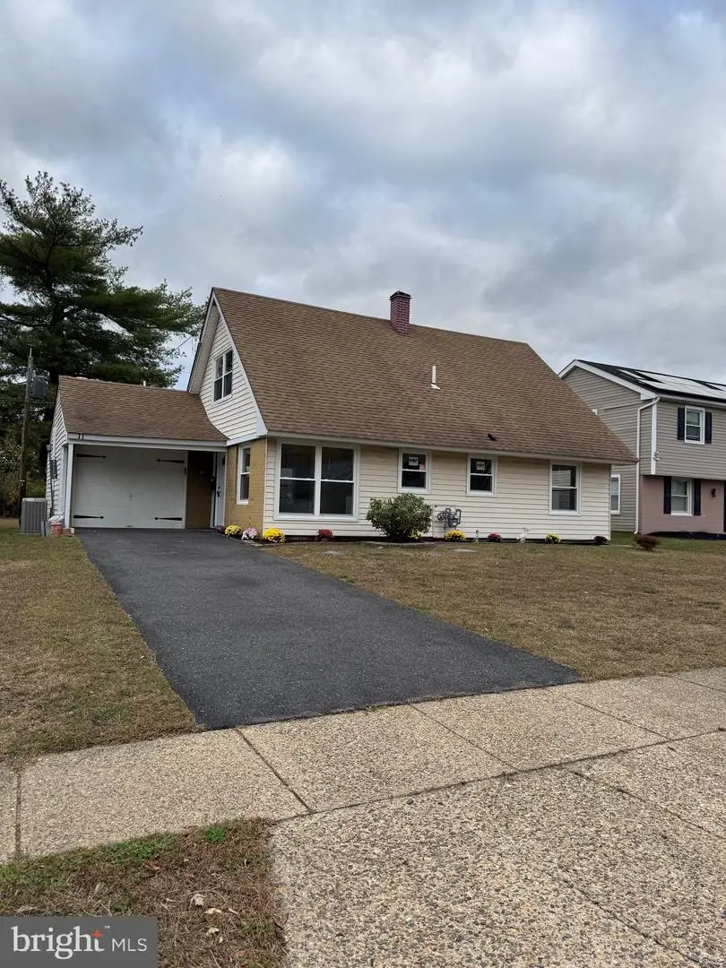 11 Buxmont Ln, Willingboro, NJ 08046 - Image #1