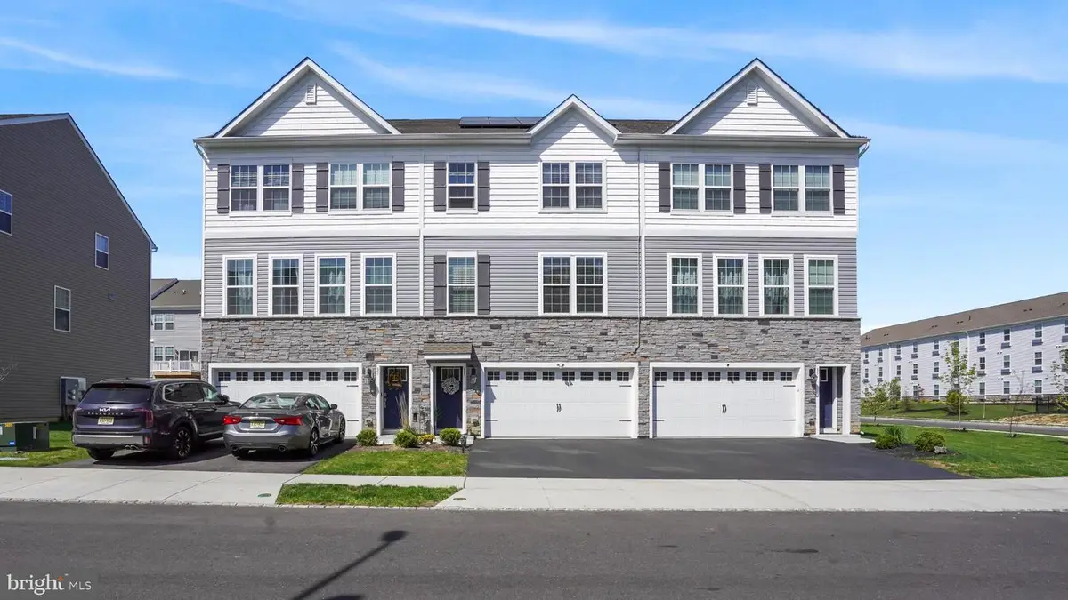 35 Sisters Farmstead Dr, Mount Laurel, NJ 08054 - Image #1