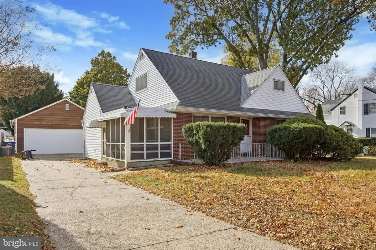 702 Cedar St, Riverton, NJ 08077 - Image #1