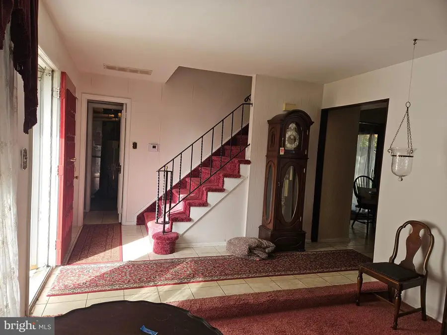 6 Stafford Ct, Mount Holly, NJ 08060 - Image #2