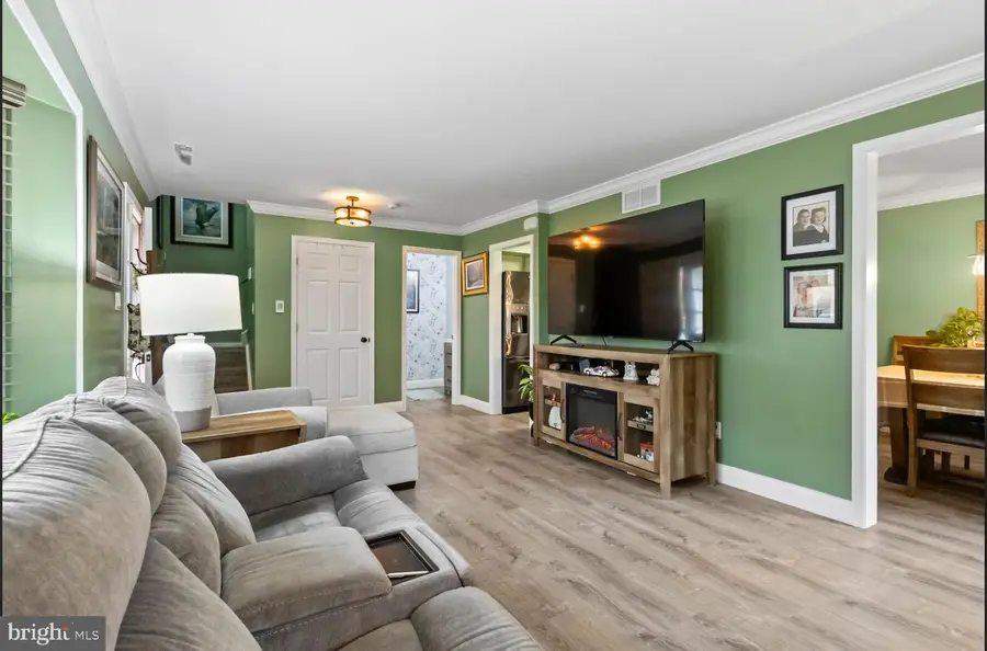 3605 Fenwick Ln, Mount Laurel, NJ 08054 - Image #3