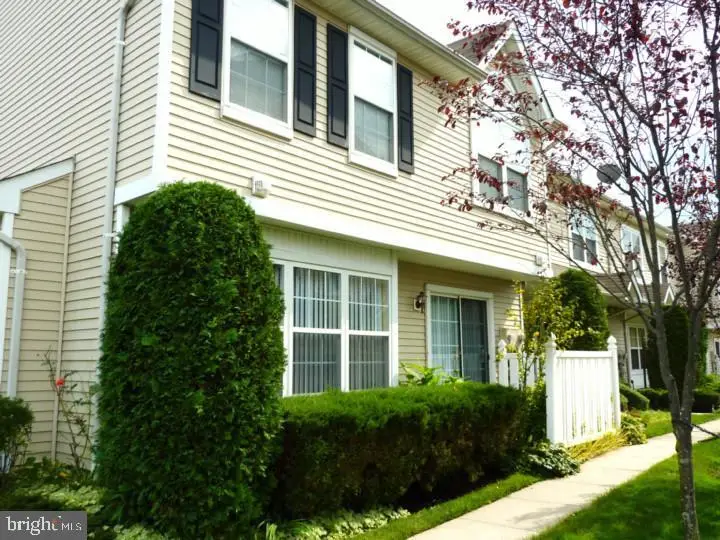 2505 Saxony Dr, Mount Laurel, NJ 08054 - Image #2