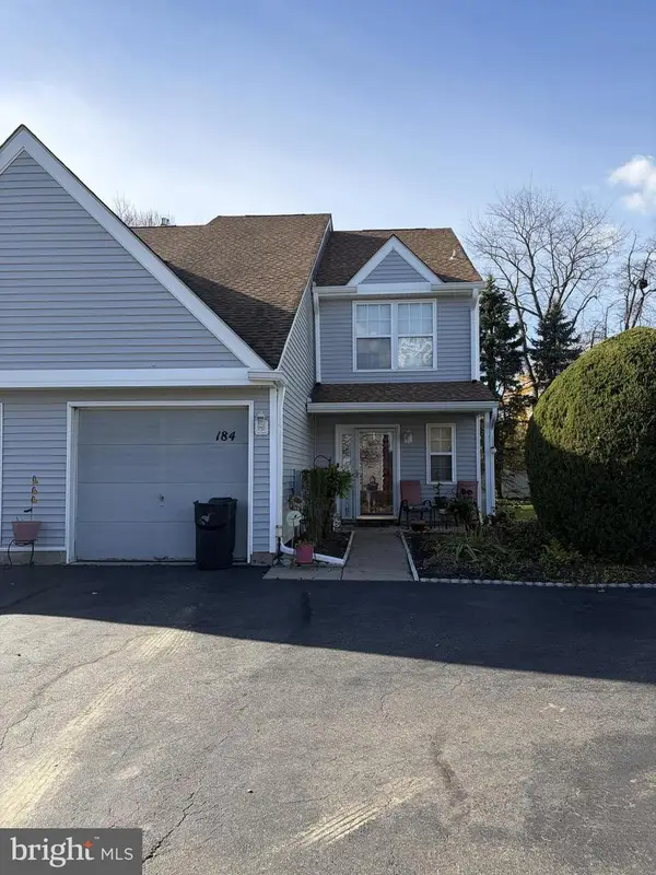 184 Birch Hollow Dr, BORDENTOWN, NJ 08505