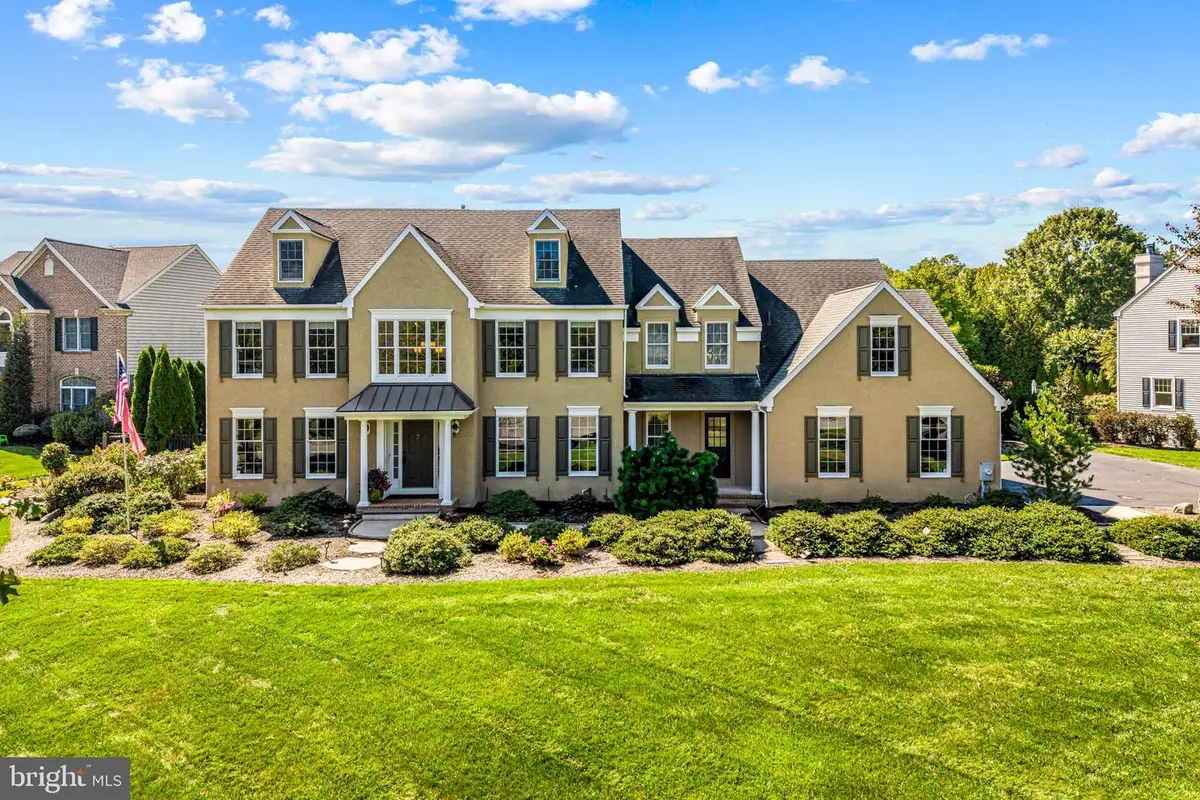7 White Tail Ct, Moorestown, NJ 08057 - Image #1
