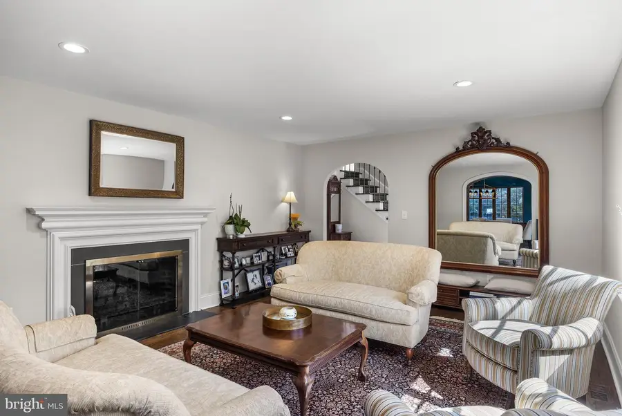 863 Golf View Rd, Moorestown, NJ 08057 - Image #3