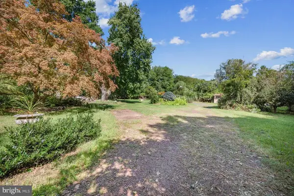 324 Mount Laurel Rd, MOUNT LAUREL, NJ 08054