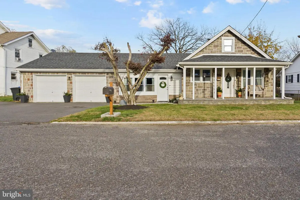 105 Maple Ave, Bordentown, NJ 08505 - Image #1