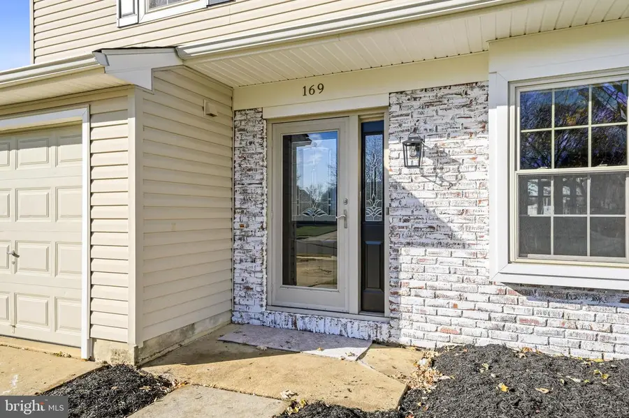 169 Thornwood Dr, Marlton, NJ 08053 - Image #2