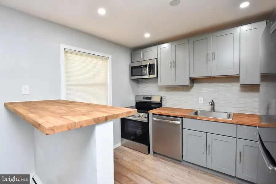 604 Garnet Dr, Burlington, NJ 08016 - Image #2