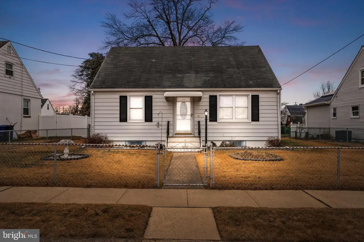 5 Baird Ave, Burlington, NJ 08016 - Image #1