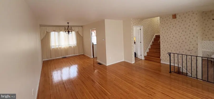 12 Winding Way, Mount Holly, NJ 08060 - Image #2