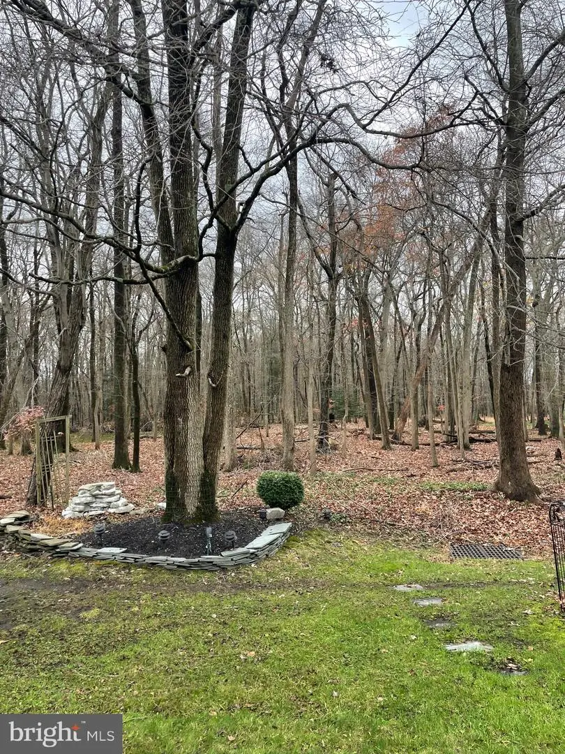 8 Kettlebrook Dr, Mount Laurel, NJ 08054 - Image #3