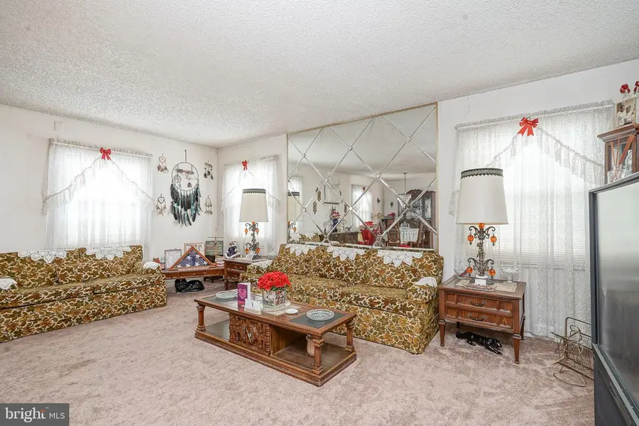 15 Melrose Ln, Willingboro, NJ 08046 - Image #2