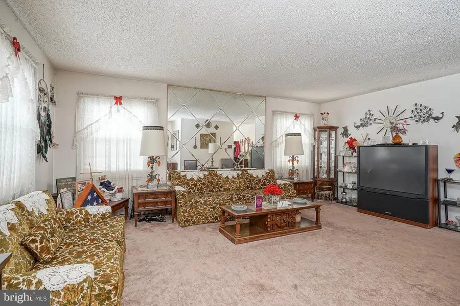 15 Melrose Ln, Willingboro, NJ 08046 - Image #3