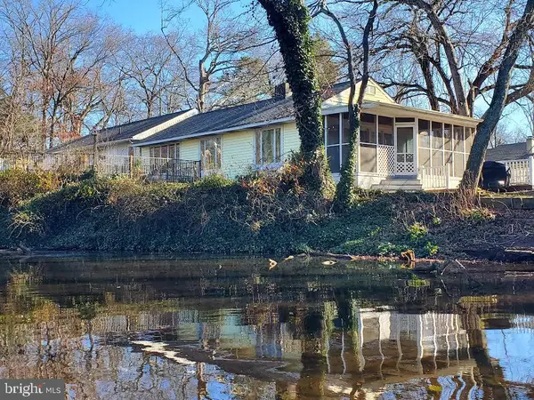 383 Woodbine St, BROWNS MILLS, NJ 08015