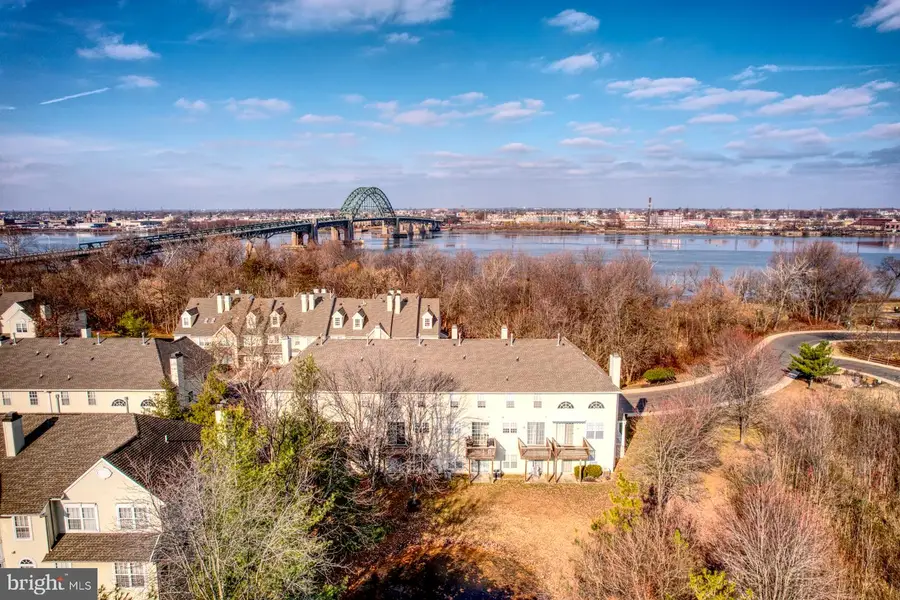 2063 Harbour Dr, Palmyra, NJ 08065 - Image #2