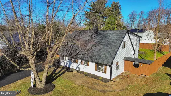 5 Perennial Ln, WILLINGBORO, NJ 08046