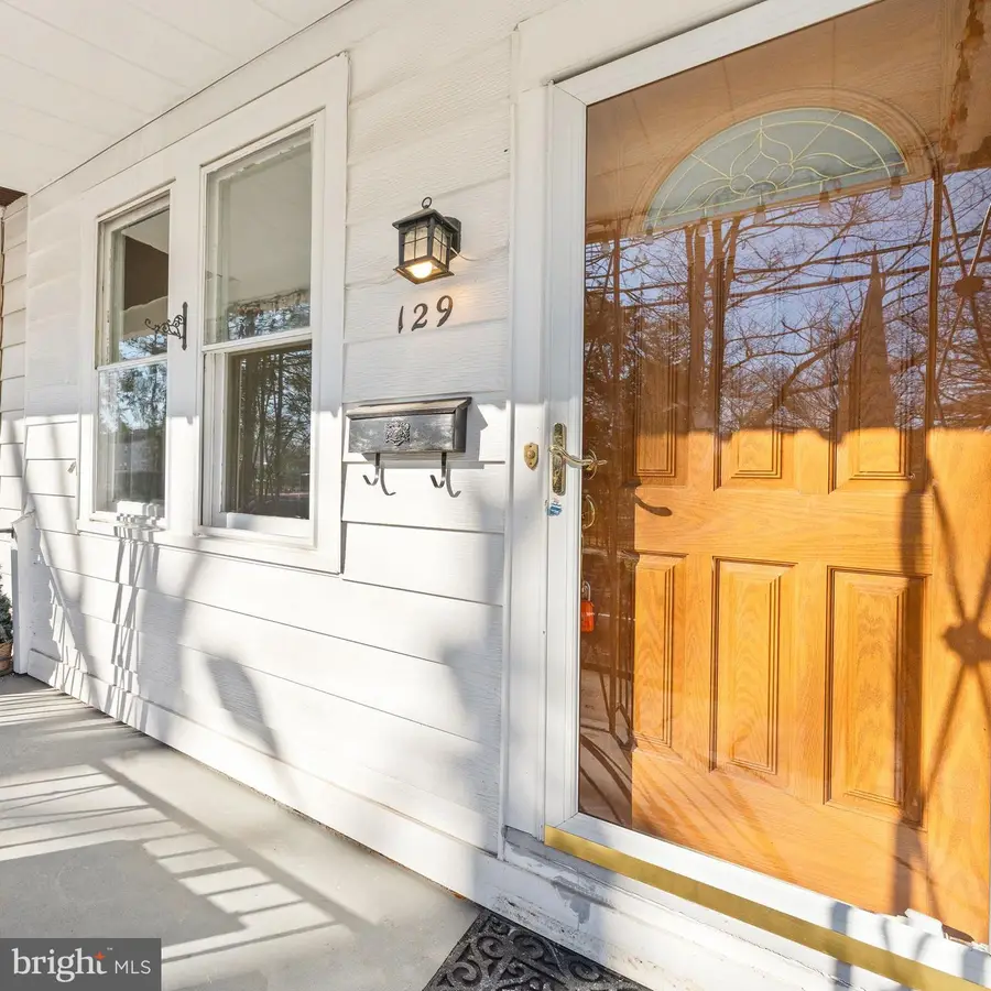 129 W Union St, Burlington, NJ 08016 - Image #2