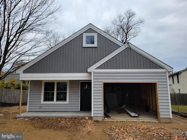 48 Pine St, BEVERLY, NJ 08010