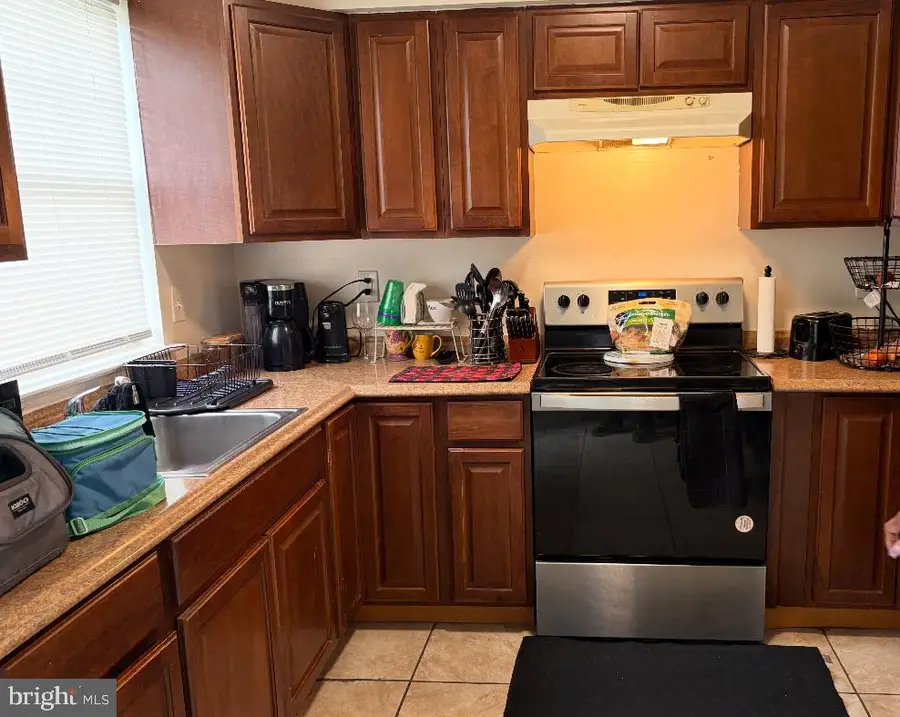 18 E 4th St, Burlington, NJ 08016 - Image #3