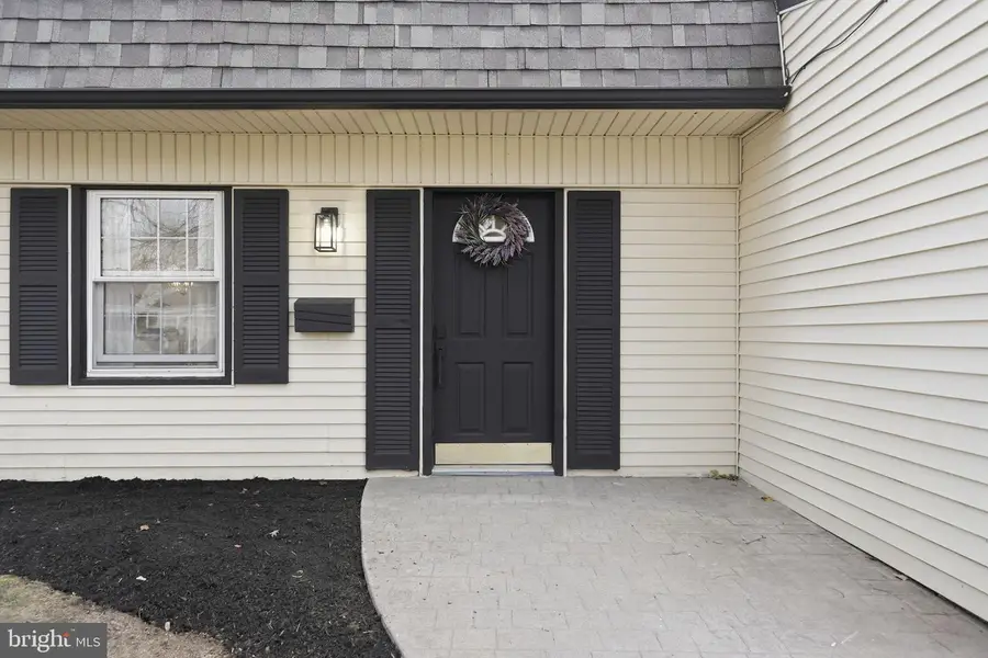 52 Twisting Ln, Willingboro, NJ 08046 - Image #3