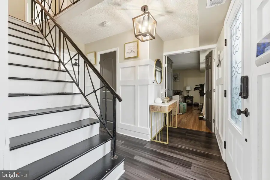 151 Eastbrook Ln, Willingboro, NJ 08046 - Image #2