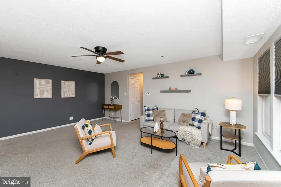 8 Inverness Cir, Marlton, NJ 08053 - Image #3