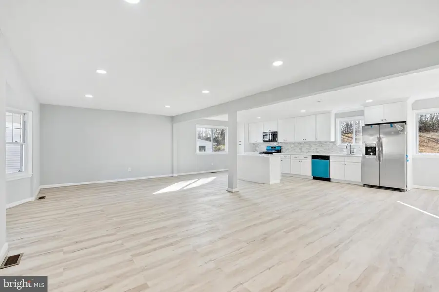 213 Swedes Run Dr, Delran, NJ 08075 - Image #3