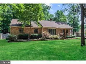 740 Perkins Ln, Beverly, NJ 08010 - Image #1