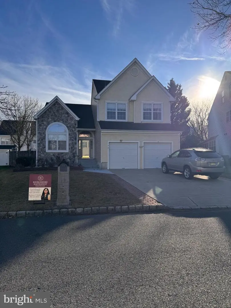 78 Watson Dr, Mount Laurel, NJ 08054 - Image #1