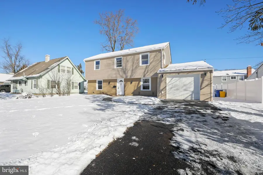 18 Bendix Ln, Willingboro, NJ 08046 - Image #3