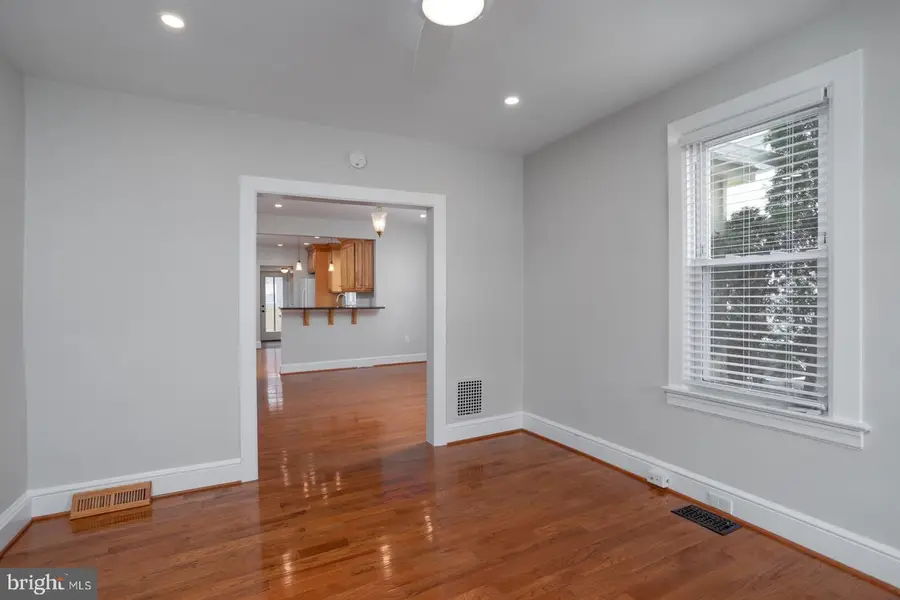 228 Mill St, Moorestown, NJ 08057 - Image #2