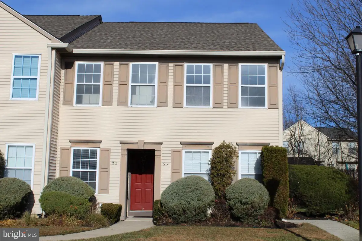 27 Foxglove Dr, Delran, NJ 08075 - Image #1