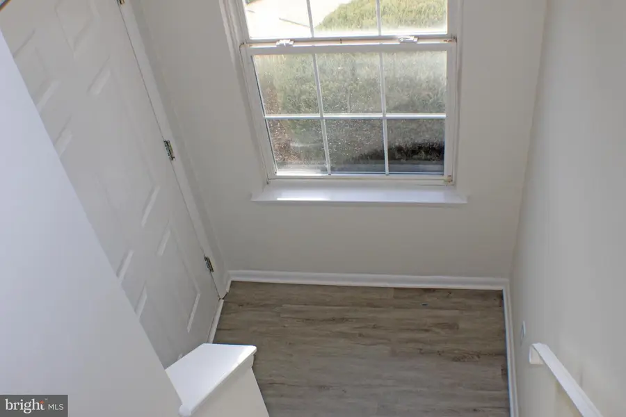 27 Foxglove Dr, Delran, NJ 08075 - Image #3