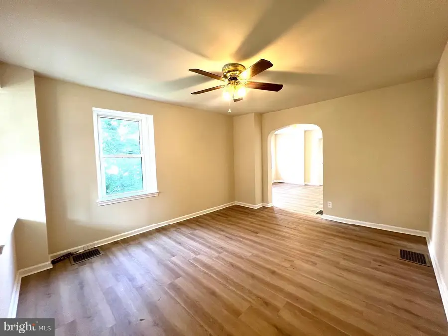 617 3rd St, Beverly, NJ 08010 - Image #2