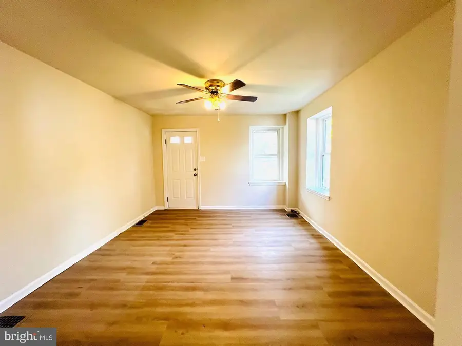 617 3rd St, Beverly, NJ 08010 - Image #3