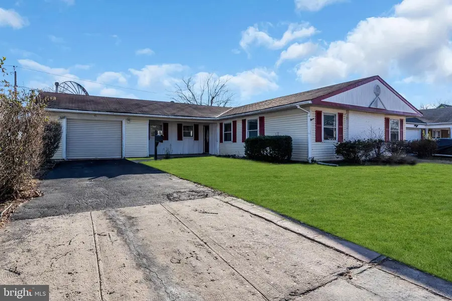 15 Efland Ln, Willingboro, NJ 08046 - Image #2