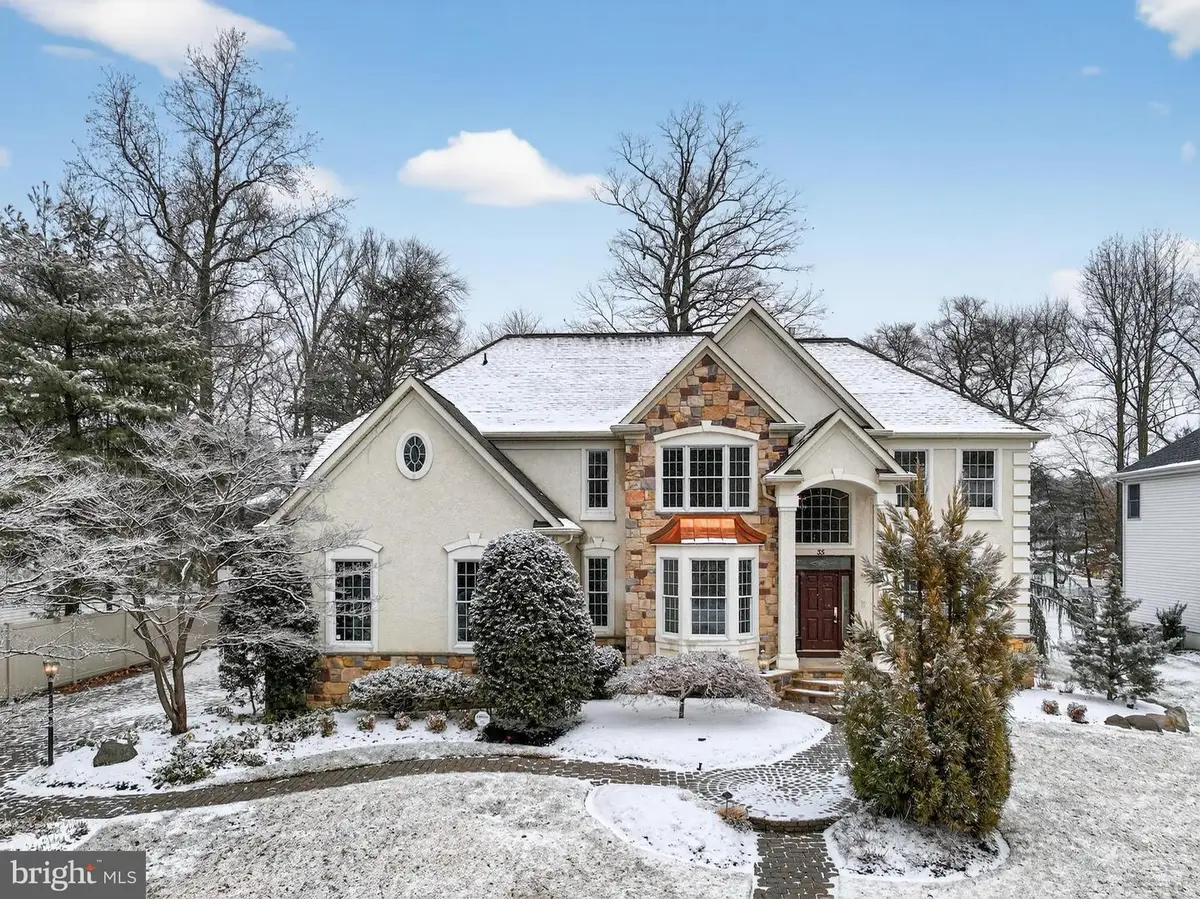 35 Stanwyck Rd, Mount Laurel, NJ 08054 - Image #1