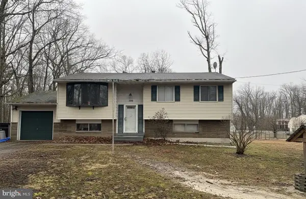 300 New Hampshire Rd, BROWNS MILLS, NJ 08015