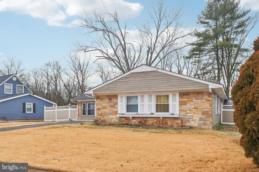 71 Harrington Cir, Willingboro, NJ 08046 - Image #3