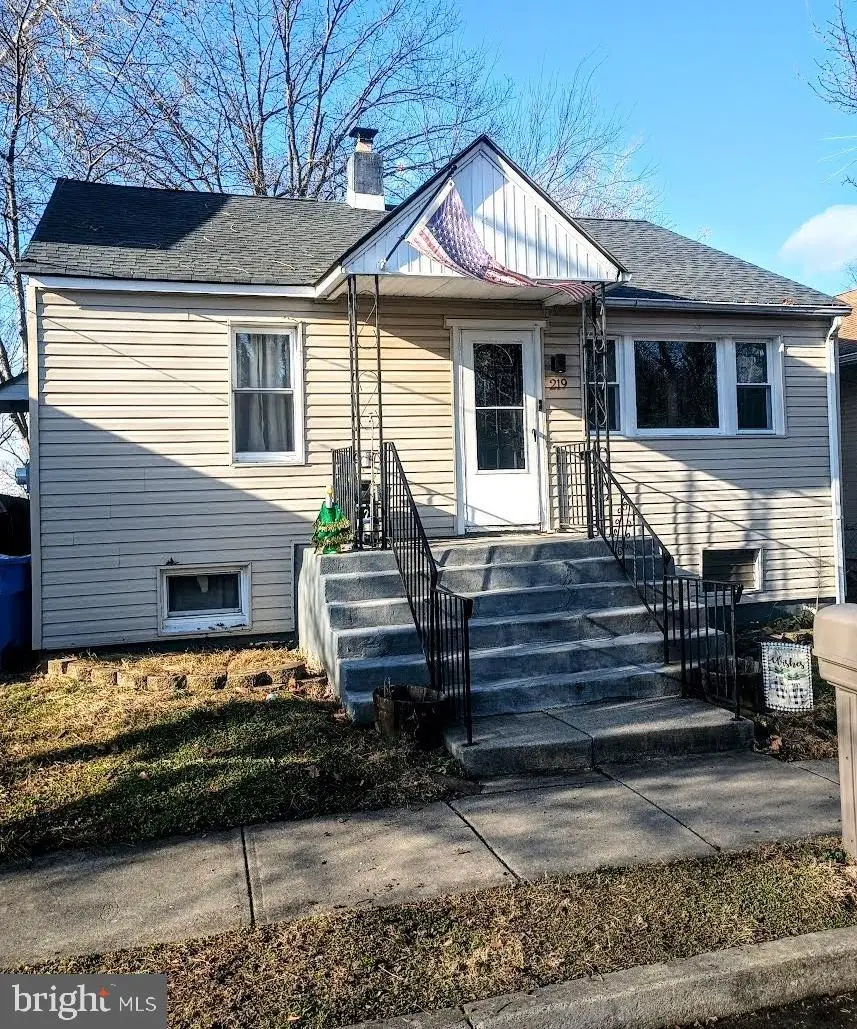 219 Front St, Fieldsboro, NJ 08505 - #1