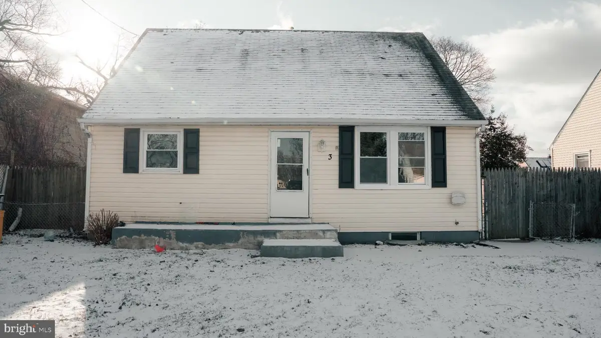 3 Parker Ave, Burlington, NJ 08016 - Image #1