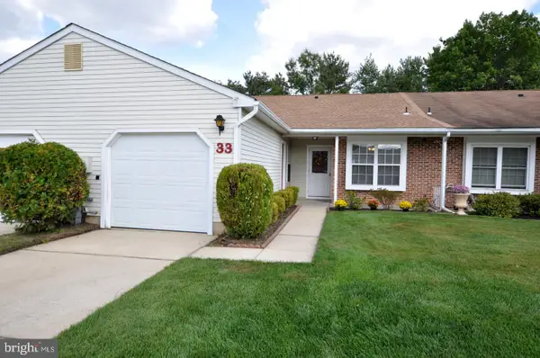 33 W Berwin Way, MOUNT LAUREL, NJ 08054