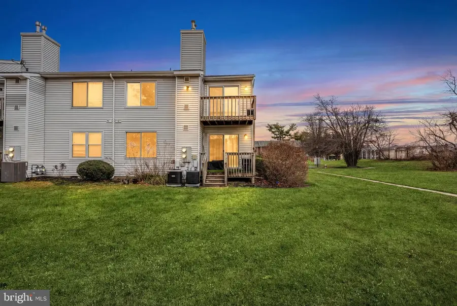 201 Sandstone Ct, Lumberton, NJ 08048 - Image #2